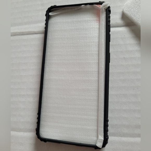 IMBZBK Samsung S21 / S30 Cases Black and Clear with 2 Screen Protectors - Picture 5 of 10